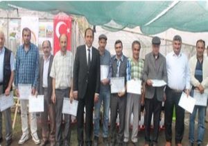 Uzundere Tarla Okulu ilk mezunlarını verdi